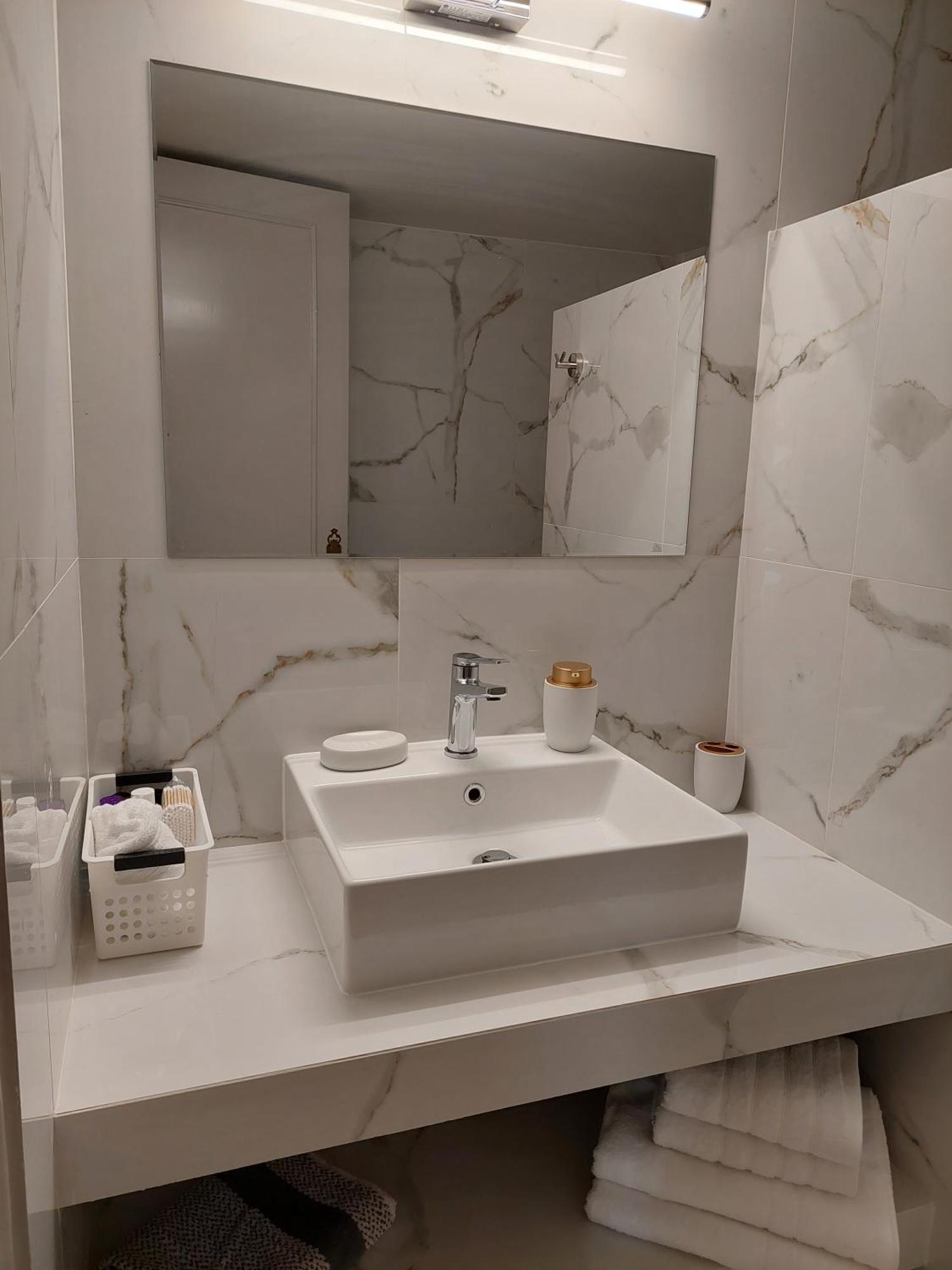 أثينا Bmv Apartments المظهر الخارجي الصورة